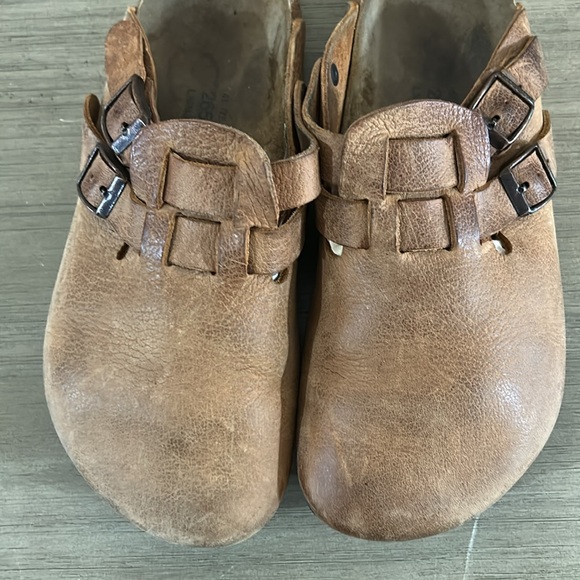 Birkies Leather Unisex Clogs - Picture 6 of 11